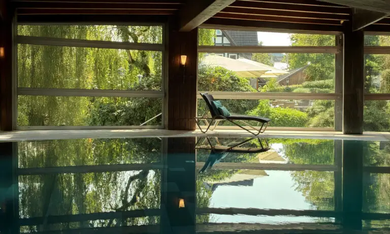 Schwimmbad Header (1)
